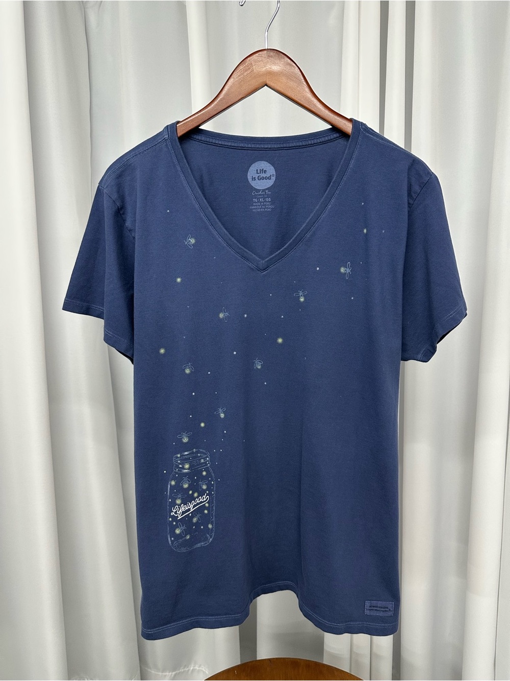 Life Is Good women’s crusher t Navy V-neck Firefly Jar Graphic XL